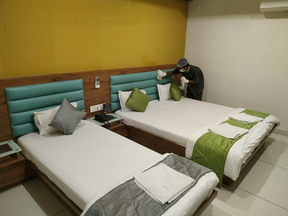 Hotel Satkar Chhatral Luaran gambar